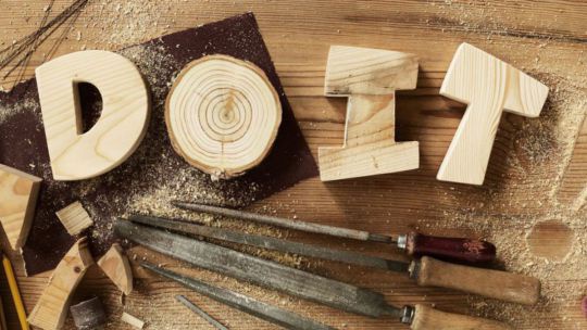 Holz und Werkzeug